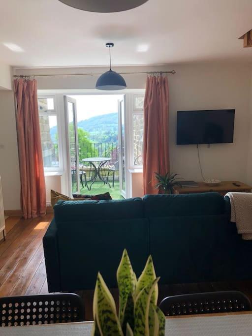 Hilltop House Is A Welcoming 2 Bedroom Property Matlock  Esterno foto